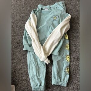 Woman’s Sun Sweat Set